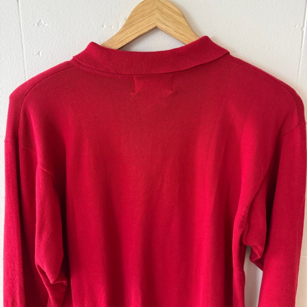 Vintage 90s | Red Cotton Collared Sweater | Gold Button Classic | Size Medium - Picture 7 of 9